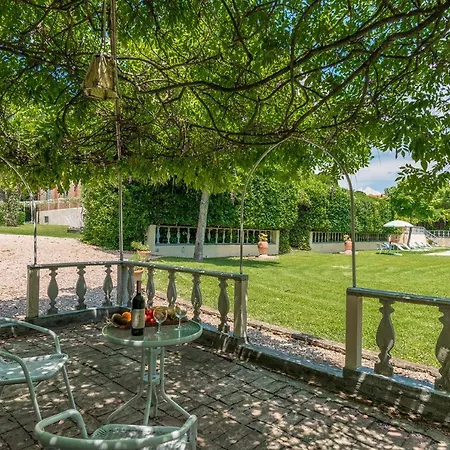 Villa Delle Sophore 16&4, Emma