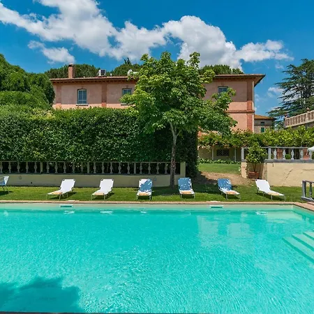 Villa Delle Sophore 16&4, Emma *