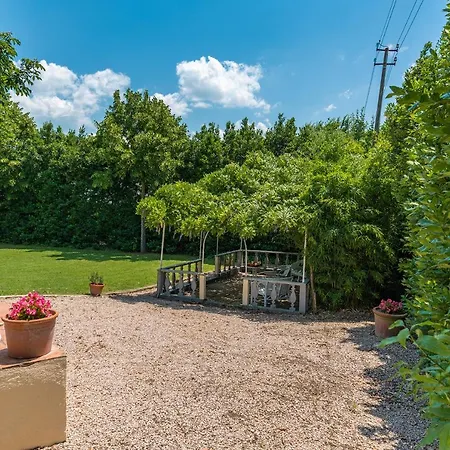 Villa Delle Sophore 16&4, Emma