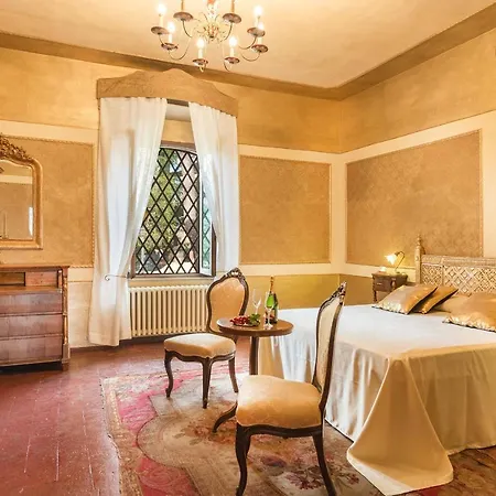 Delle Sophore 16&4, Emma Villa Cortona