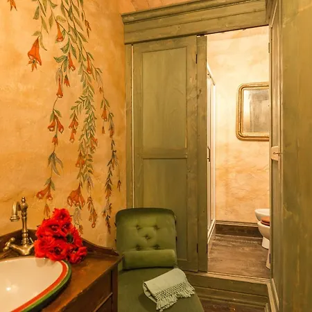 Villa Delle Sophore 16&4, Emma