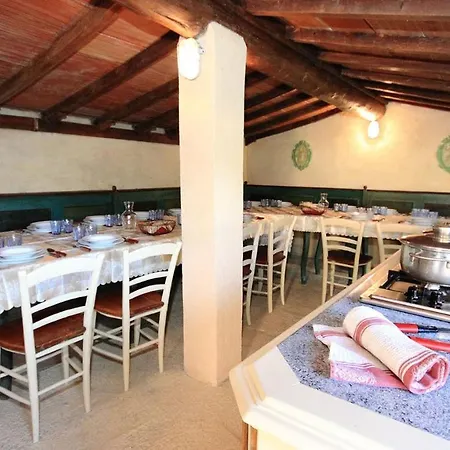 Villa Delle Sophore 16&4, Emma *